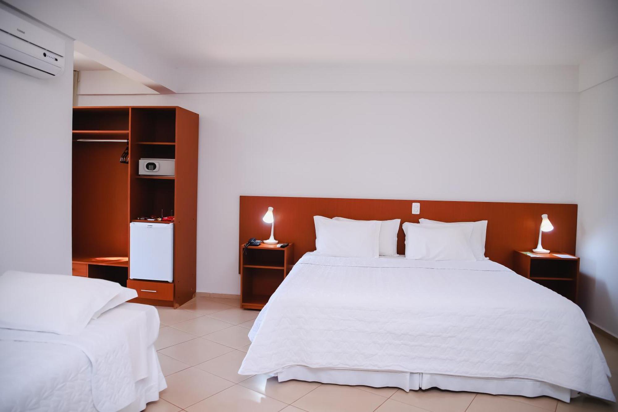 Hotel Agua Das Araras Paraguacu Paulista Værelse billede