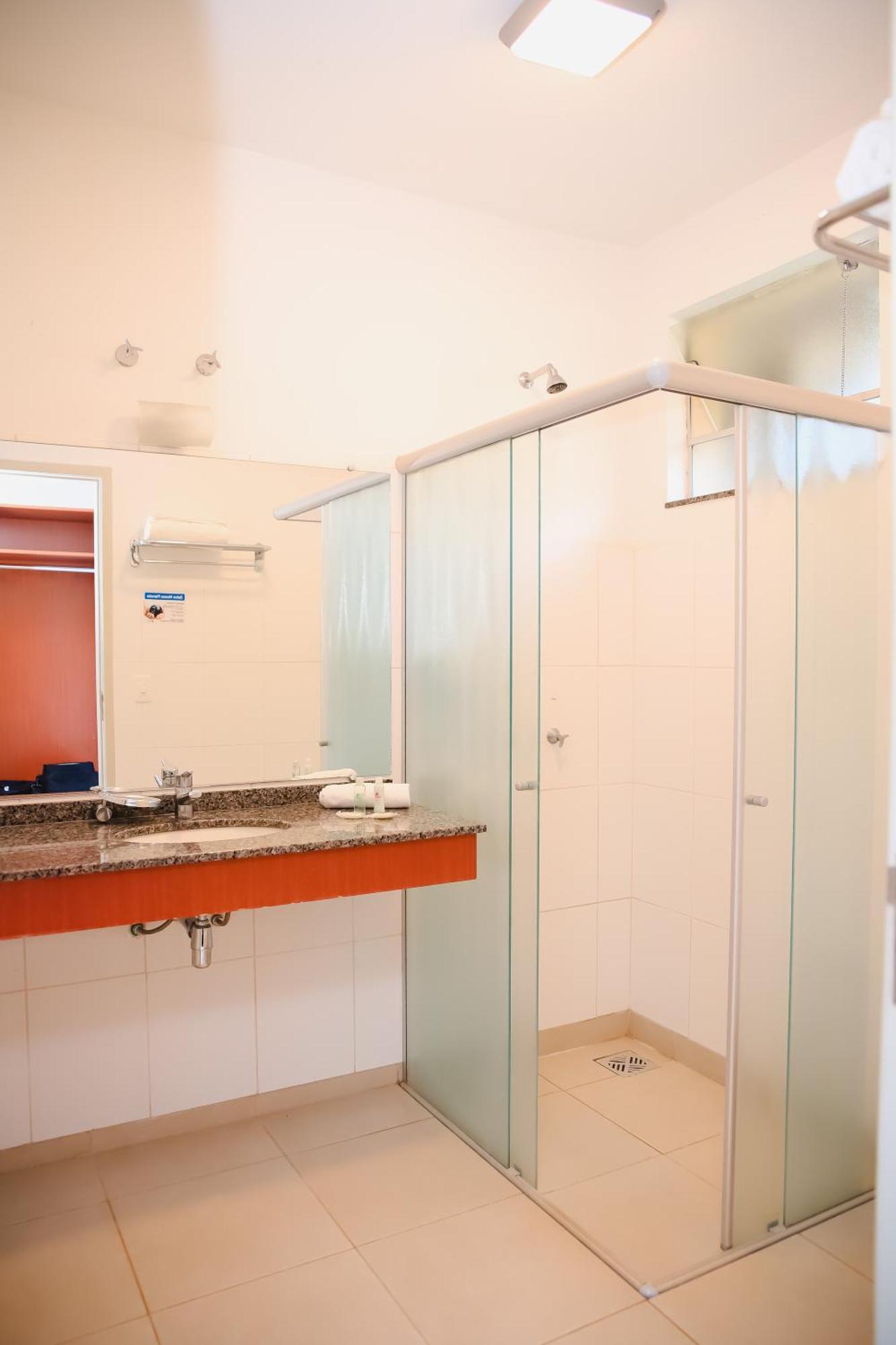 Hotel Agua Das Araras Paraguacu Paulista Eksteriør billede
